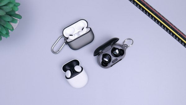 Auriculares Inalámbricos Pro ANC con Pantalla Táctil LED en el Estuche